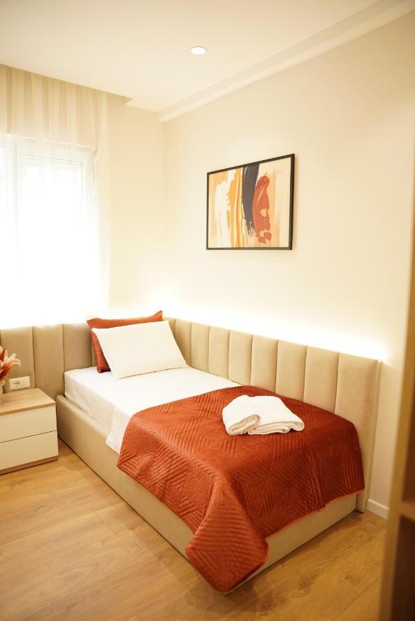 Feel Home Apartment Tirana Zewnętrze zdjęcie