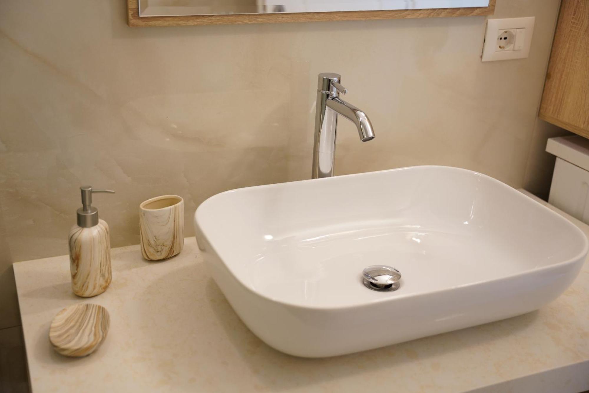 Feel Home Apartment Tirana Zewnętrze zdjęcie