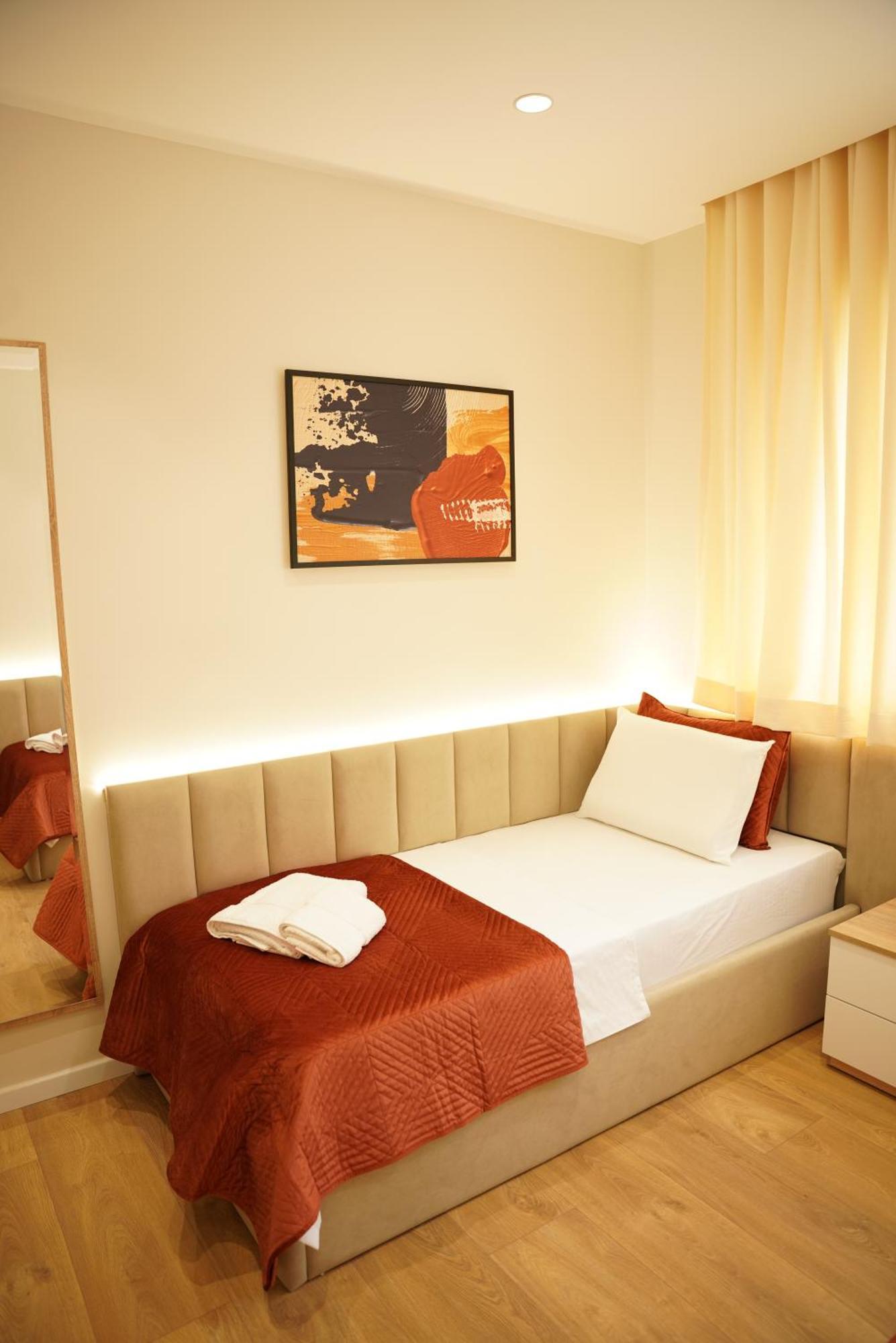 Feel Home Apartment Tirana Zewnętrze zdjęcie